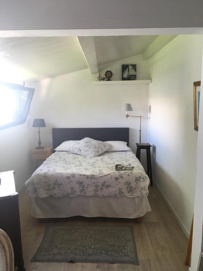 Le Buzet Bleu Bed & Breakfast 누아르무티에 앙 릴 외부 사진