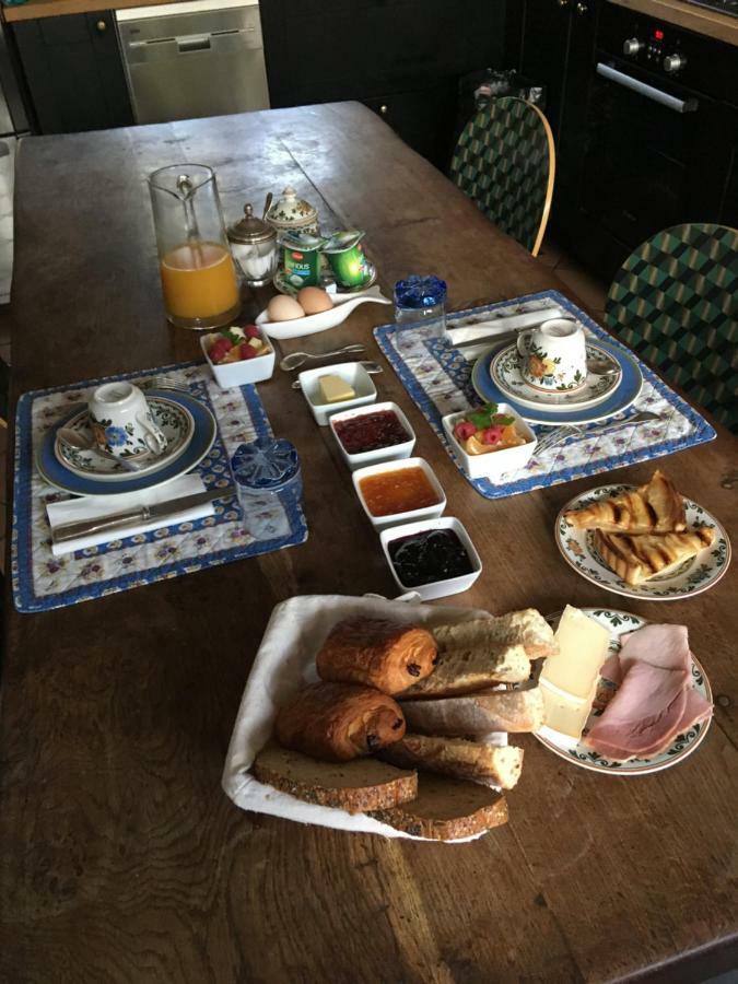 Le Buzet Bleu Bed & Breakfast 누아르무티에 앙 릴 외부 사진